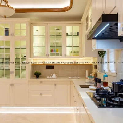 Lira Kitchen logo