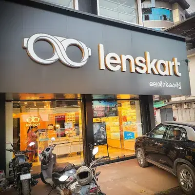 Lenskart Com At Mg Road Kasaragod logo