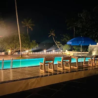 Lavilla Lake Resort And Restaurant logo