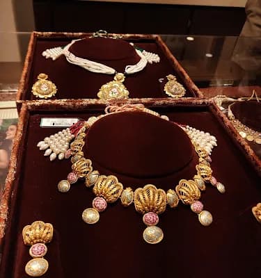 Tanishq Jewellery Palakkad G B Road logo