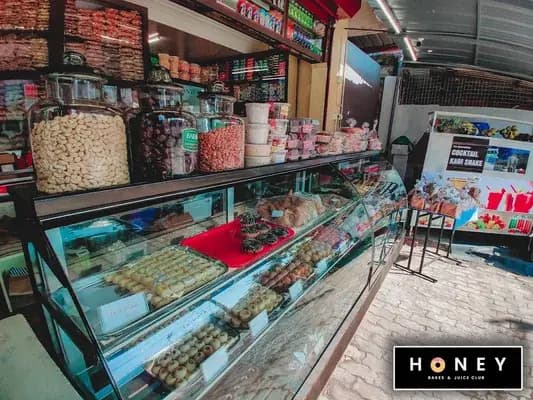 Honey Bakes and Juice Club — Food & Dining in Thalassery