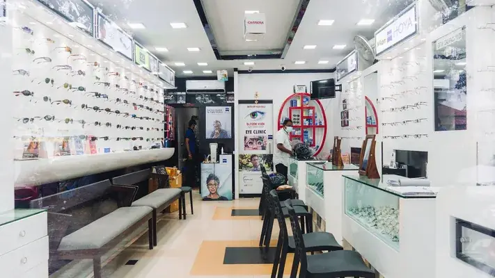 Nayanam Opticals And Eye Clinic — Health & Medical in Kannur