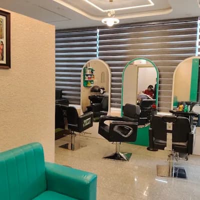 Laxmis Beauty Loungue logo