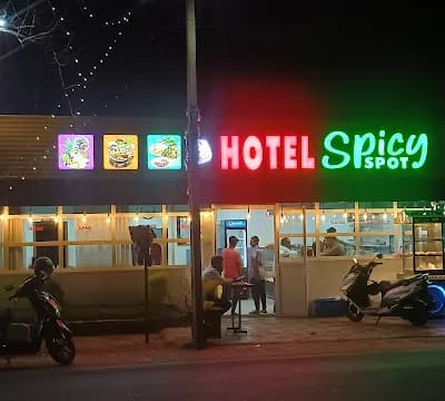 HOTEL SPICY SPOT logo