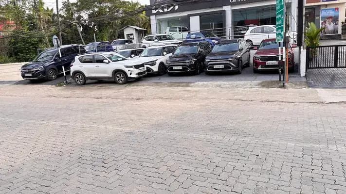 Incheon Kia Certified Pre Owned Car Kundannoor — Automotive in Kochi, Ernakulam